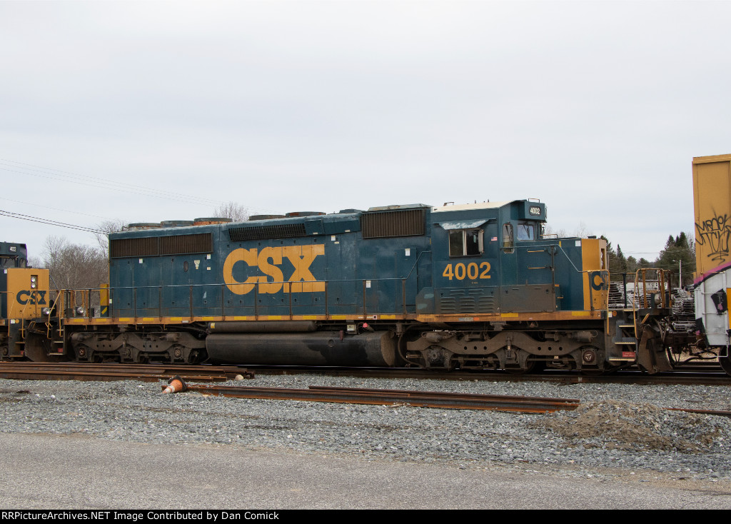 CSXT 4002